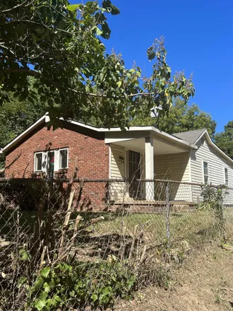 Buy this 2 bed house on 1870 Cedarhurst Avenue in Memphis, TN 38127