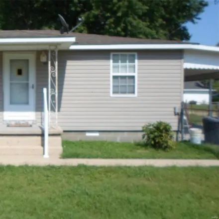 Buy this 2 bed house on 302 Dale Street in Fisk, Butler County