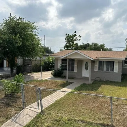 Rent this 3 bed house on 599 South 6th Avenue in Wood Colonia, Edinburg