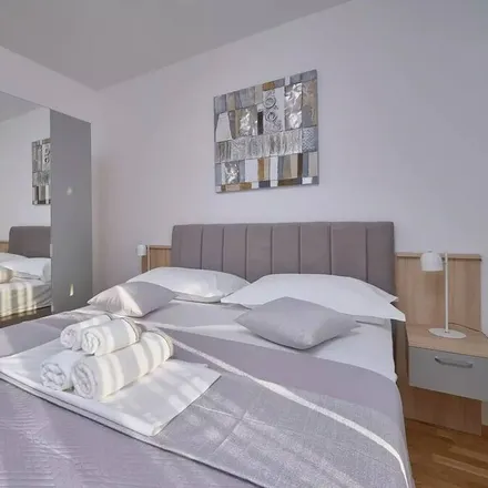 Rent this 3 bed apartment on 21312 Općina Podstrana