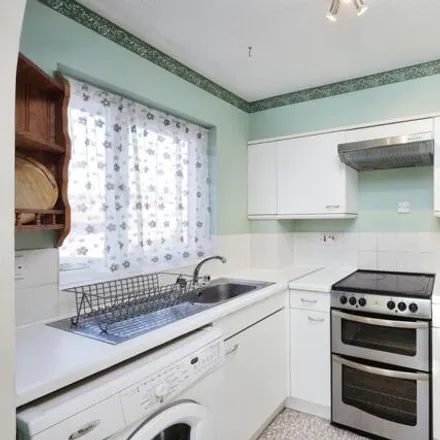 Image 1 - Hunters Lane, Watford, Hertfordshire, N/a - Apartment for sale