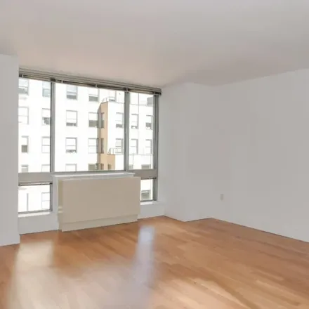 Image 3 - The Metropolis, 150 East 44th Street, New York, NY 10017, USA - Apartment for rent