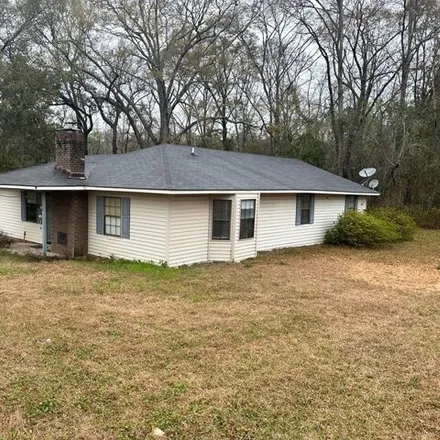 Buy this 2 bed house on 1474 Avon Road in Avon, Houston County