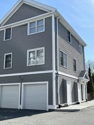 Image 1 - 104 Coolidge Hill Road, Watertown, MA 20478, USA - Townhouse for rent