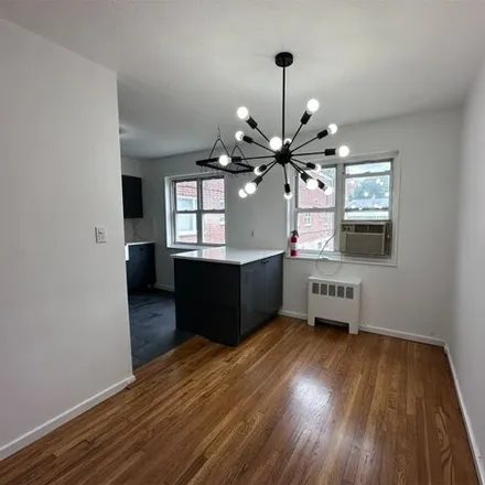 Image 5 - 212-06 16 Ave Unit 117, Bayside, New York, 11360 - Apartment for sale
