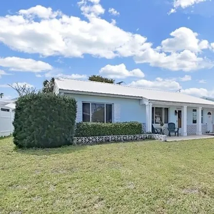 Buy this 3 bed house on 169 161st Avenue in Redington Beach, Pinellas County