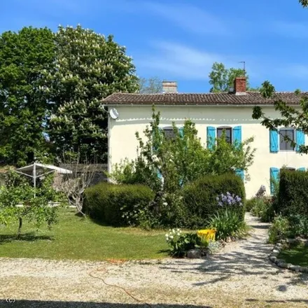 Buy this 3 bed house on Ruffec in Charente, France