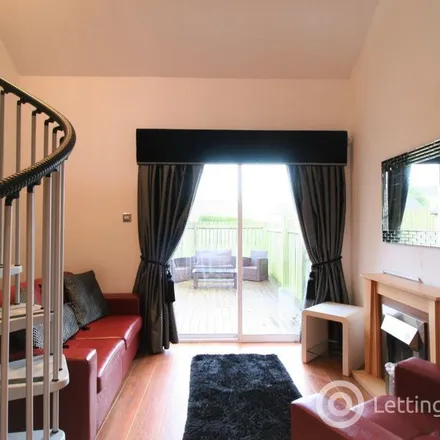 Rent this 1 bed townhouse on Maybole Grove in Newton Mearns, G77 5SY