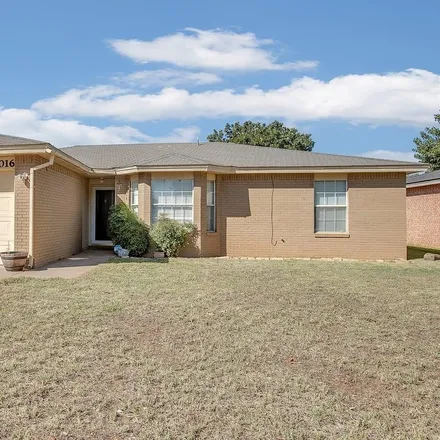 Buy this 3 bed house on 1016 Ironton Avenue in Lubbock, TX 79416