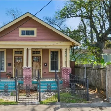 Buy this 2 bed house on 8401 Willow Street in New Orleans, LA 70118