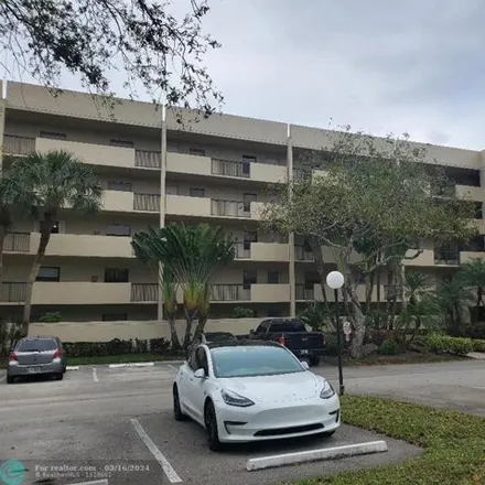Buy this 1 bed condo on 2900 Nw 42nd Ave Apt A106 in Coconut Creek, Florida
