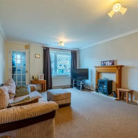 Image 2 - Fairoaks, Long Beach Road, Cadbury Heath, BS30 9UJ, United Kingdom - Townhouse for sale