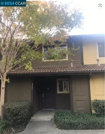 Buy this 2 bed condo on Linear Park Trail in Fairfield, CA 94533