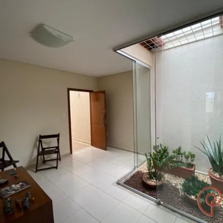 Buy this 5 bed house on Rua 16 in Ilha dos Araújos, Governador Valadares - MG