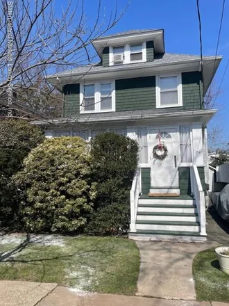 Buy this 3 bed house on 39 Maine Avenue in New York, NY 10314