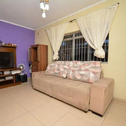 Buy this 3 bed house on Rua Dona Leopoldina in Vila Augusta, Guarulhos - SP