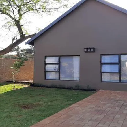 Rent this 1 bed apartment on Smit Street in Johannesburg Ward 89, Randburg