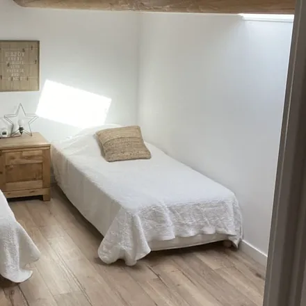 Rent this 2 bed house on 83470 Saint-Maximin-la-Sainte-Baume