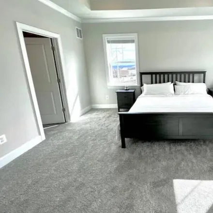 Rent this 3 bed apartment on Woodbridge in VA, 22191