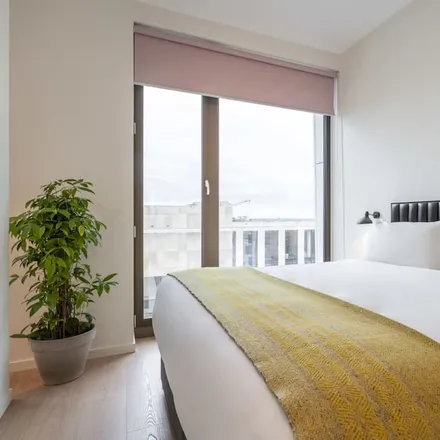 Rent this 3 bed house on 1076 AV Amsterdam