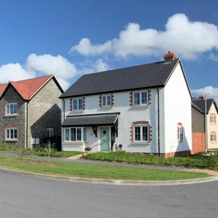 Buy this 4 bed house on 4 Hartill Gardens in Chipping Sodbury, BS37 6FZ
