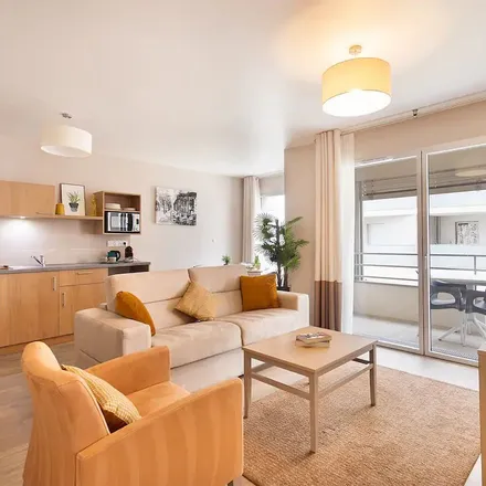 Rent this 2 bed apartment on 32 Rue Gaston Lauriau in 93100 Montreuil, France