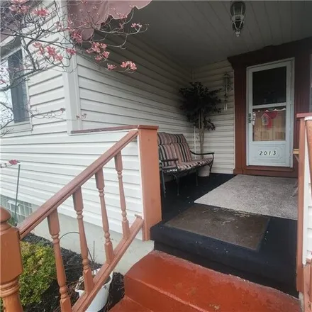 Image 4 - 2051 Barnsdale Avenue, McKeesport, PA 15132, USA - House for sale