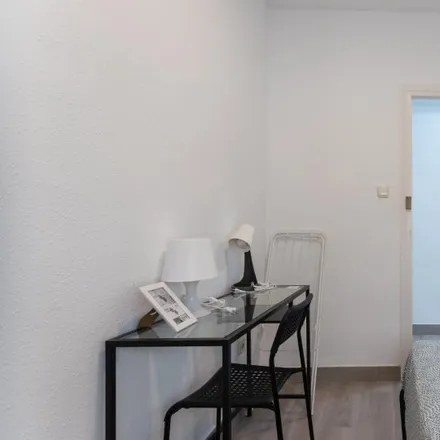 Image 3 - Carrer de la Floresta, 46023 Valencia, Spain - Room for rent