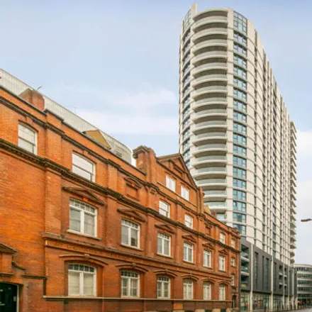 Buy this 2 bed apartment on Altitude in Buckle Street, London