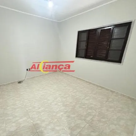 Rent this 3 bed house on Avenida Otávio Braga de Mesquita 2770 in Vila Barros, Guarulhos - SP