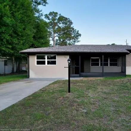 Buy this 2 bed house on 224 Dove Avenue in Sebring, FL 33870