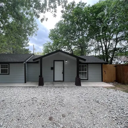 Rent this 2 bed house on 548 Laura Street in Shady Shores, Denton County