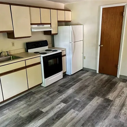 Rent this 1 bed apartment on 248 Congress Avenue in Town Plot Hill, Waterbury