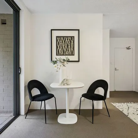 Image 3 - 21 Berry Street, Sydney NSW 2060, Australia - Apartment for rent
