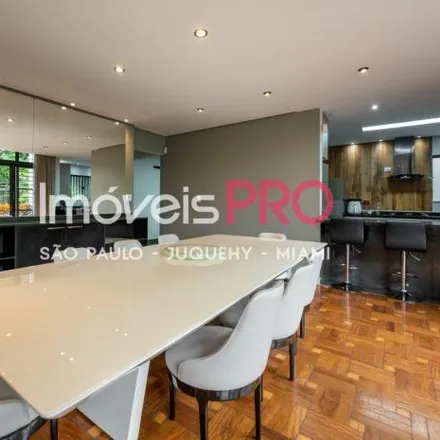 Rent this 5 bed house on Rua Tomé Portes in Campo Belo, São Paulo - SP
