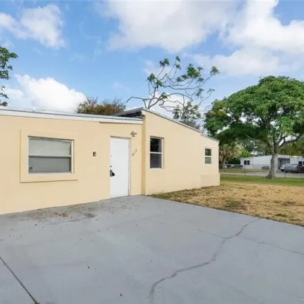 Image 2 - 1612 Northwest 16th Way, Fort Lauderdale, FL 33311, USA - House for sale