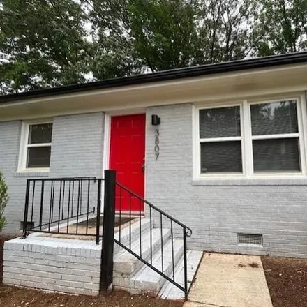 Rent this 2 bed apartment on Lupton Circle in Isle Forest, Raleigh