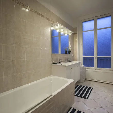 Image 2 - 46 Rue de Bretagne, 75003 Paris, France - Apartment for rent