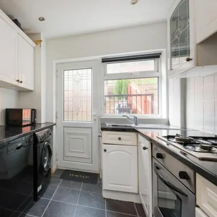 Image 4 - Beacon Road, Sheffield, S9 1AD, United Kingdom - Townhouse for sale