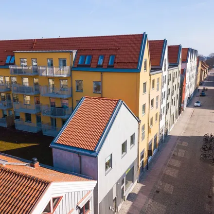 Rent this 2 bed apartment on Fiskaregatan 39 in 392 32 Kalmar, Sweden