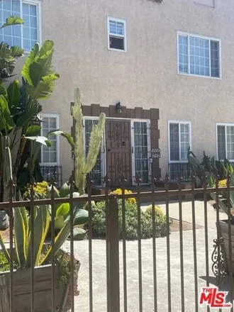 Image 5 - 2180 6th Avenue, Los Angeles, CA 90018, USA - House for sale