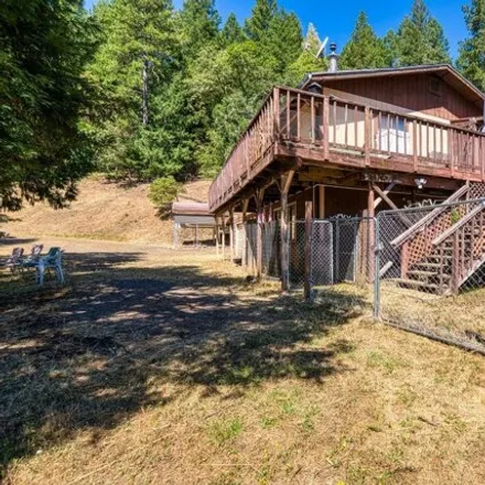 Image 3 - 3841 Chinquapin Drive, Mendocino County, CA 95490, USA - House for sale