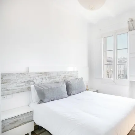 Rent this 3 bed apartment on Mo te magno in Carrer de Provença, 08001 Barcelona