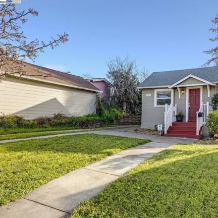 Buy this 3 bed house on 2967 Madeline Street in Oakland, CA 94619