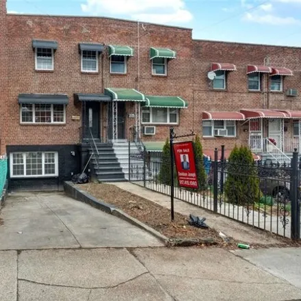 Buy this 4 bed house on 1017 East 228th Street in New York, NY 10466