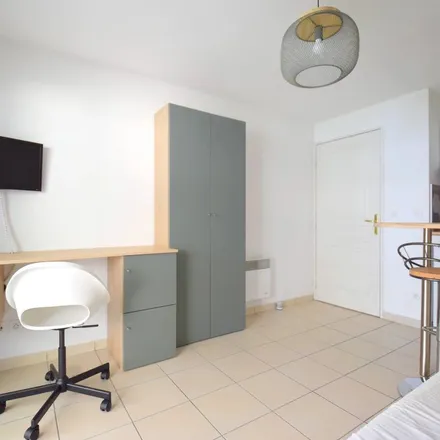 Rent this 1 bed apartment on Lycée Honoré d'Estienne d'Orves in Avenue Primerose, 06100 Nice