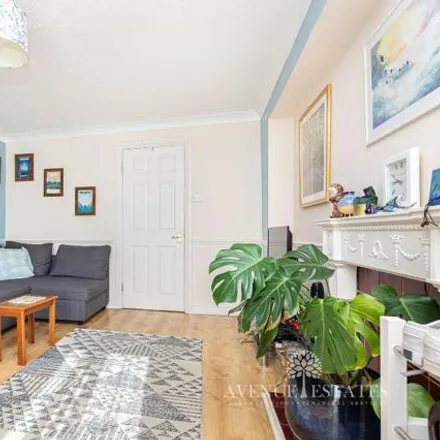 Image 2 - St Clements Court, 65 Cleveland Road, Bournemouth, BH1 4FH, United Kingdom - Apartment for sale