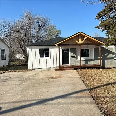 Rent this 3 bed house on 6705 SE 15th Street