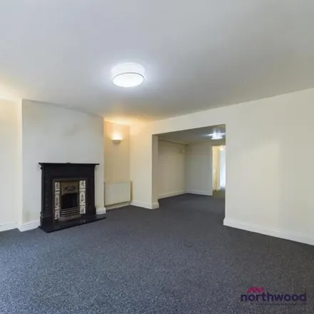 Image 3 - 5 Queens Gardens, Eastbourne, BN21 3EE, United Kingdom - Apartment for sale