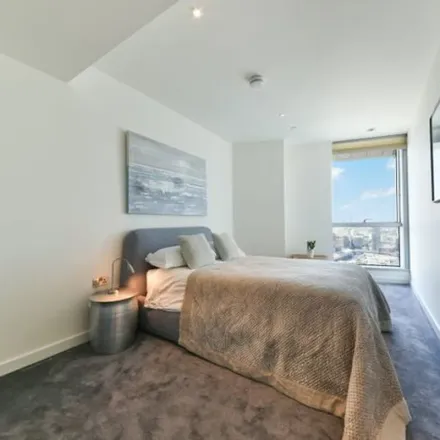 Image 7 - Charrington Tower, 11 Biscayne Avenue, London, E14 9AY, United Kingdom - Apartment for rent